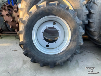Wheels, Tyres, Rims & Dual spacers Trelleborg TM800 650/65R38 en 540/65R28 Banden