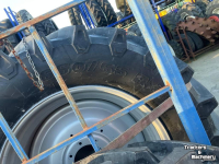 Wheels, Tyres, Rims & Dual spacers Trelleborg TM800 650/65R38 en 540/65R28 Banden