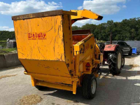 Straw spreader for boxes Belair Belair stroblazer stroverdeler