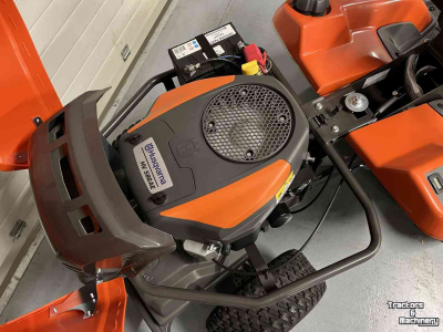 Ride-on mower Husqvarna Husqvarna R216T AWD! Nieuw!