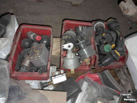 Diverse new spare-parts Hela en Jokon en andere merken