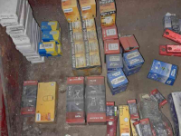 Diverse new spare-parts Hela en Jokon en andere merken