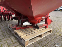 Fertilizer spreader Lely Kunstmeststrooier