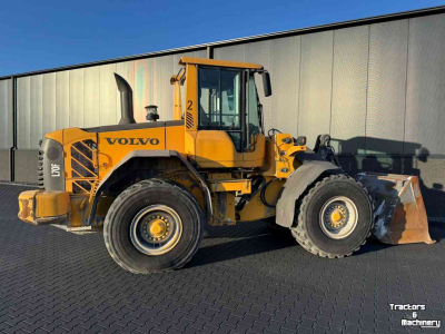 Wheelloader Volvo L70F shovel