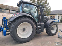 Tractor Valtra T215 D