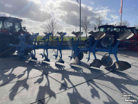 Ploughs Lemken Juwel 10M onland en in de voor ploeg 6+1met vorenpacker arm