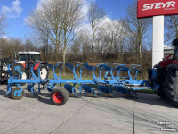 Ploughs Lemken Juwel 10M onland en in de voor ploeg 6+1met vorenpacker arm