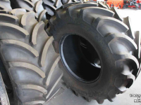 Wheels, Tyres, Rims & Dual spacers Vredestein 600/65R28 Traxion XXL trekkerbanden tractorbanden demontage
