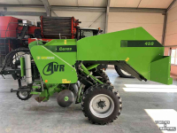 Potato planter AVR Ceres 450 bekerpootmachine