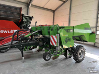 Potato planter AVR Ceres 450 bekerpootmachine