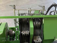 Potato planter AVR Ceres 450 bekerpootmachine