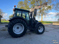 Tractor Valtra N143 Hitech