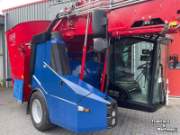 Self-propelled feed mixer  SelfLine Premium