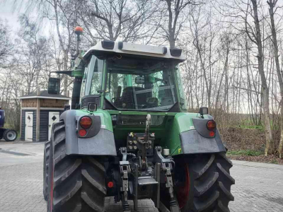 Tractors Fendt 411 Vario    412