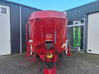 Vertical feed mixer JF Stoll Voermengwagen
