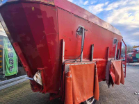 Vertical feed mixer JF Stoll Voermengwagen