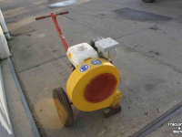 Leaf blower KWH Whirlwind 750 bladblazer geduwd Honda motor