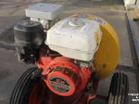 Leaf blower KWH Whirlwind 750 bladblazer geduwd Honda motor