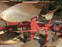 Ploughs Niemeyer Delta