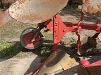 Ploughs Niemeyer Delta