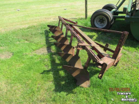 Ploughs  6 schaar