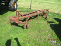 Ploughs  6 schaar