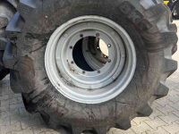 Wheels, Tyres, Rims & Dual spacers BKT 900/50r42 en 600/65r28