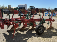Ploughs Kverneland LB 85 5-schaar met packomat