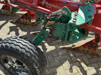 Ploughs Kverneland LB 85 5-schaar met packomat