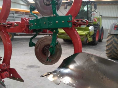 Ploughs Kverneland EG  100 / 300