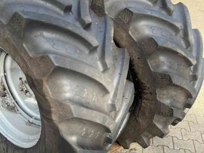 Wheels, Tyres, Rims & Dual spacers BKT 900/50r42 en 600/65r28
