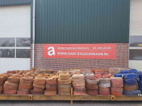 Other irrigation equipment and accessories  Diverse gebruikte beregeningsslangen en sproeiers