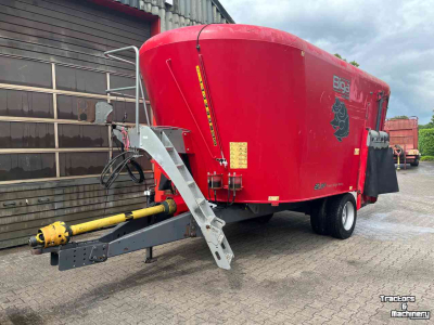 Feed mixer Peecon VME 250 Voermengwagen voermachines