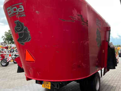 Feed mixer Peecon VME 250 Voermengwagen voermachines