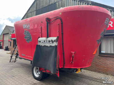 Feed mixer Peecon VME 250 Voermengwagen voermachines
