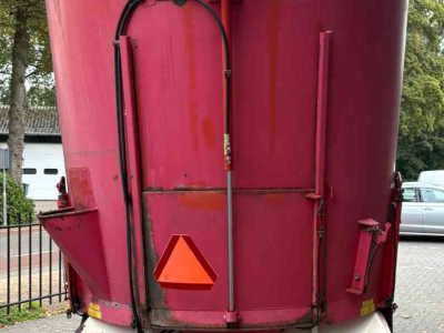 Vertical feed mixer Trioliet Solomix 1-1400