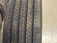 Wheels, Tyres, Rims & Dual spacers  Onbekend 295/60X22,5 BUITENBAND