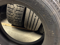 Wheels, Tyres, Rims & Dual spacers  Onbekend 295/60X22,5 BUITENBAND