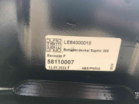 Diverse new spare-parts Lemken Saphir 9 / 10 300 Tankdeksel met schade