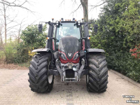 Tractors Valtra T214 Direct