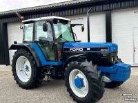 Tractor Ford 8240