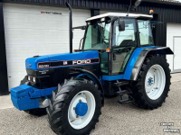 Tractor Ford 8240