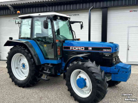 Tractor Ford 8240