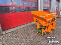 Sawdust spreader for boxes Flingk KSS 750 incl. snelwissel Giant haken
