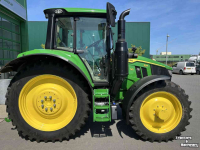 Tractor John Deere 6M 125