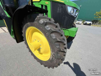 Tractor John Deere 6M 125