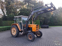 Tractor Renault 681-S + frontlader