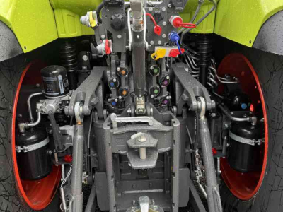 Tractor Claas ARION 660 CMATIC