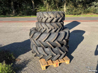 Wheels, Tyres, Rims & Dual spacers Trelleborg 420/70R24 & 280/70R18 Demontage