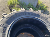 Wheels, Tyres, Rims & Dual spacers Trelleborg 420/70R24 & 280/70R18 Demontage